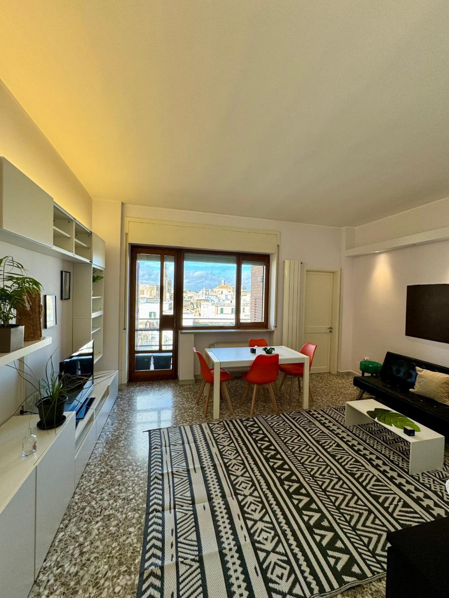 4 Balconi House- Appartamento Moderno A Lecce Exterior photo