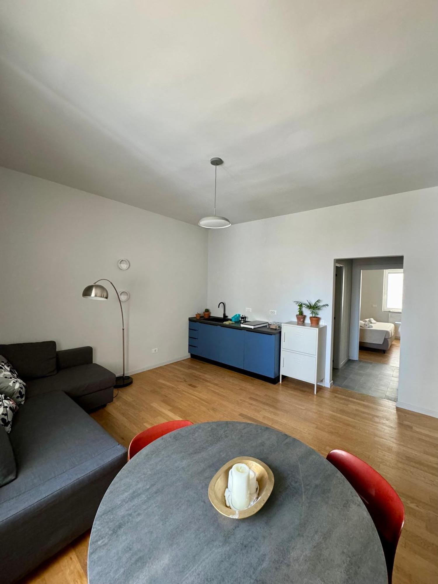 4 Balconi House- Appartamento Moderno A Lecce Exterior photo
